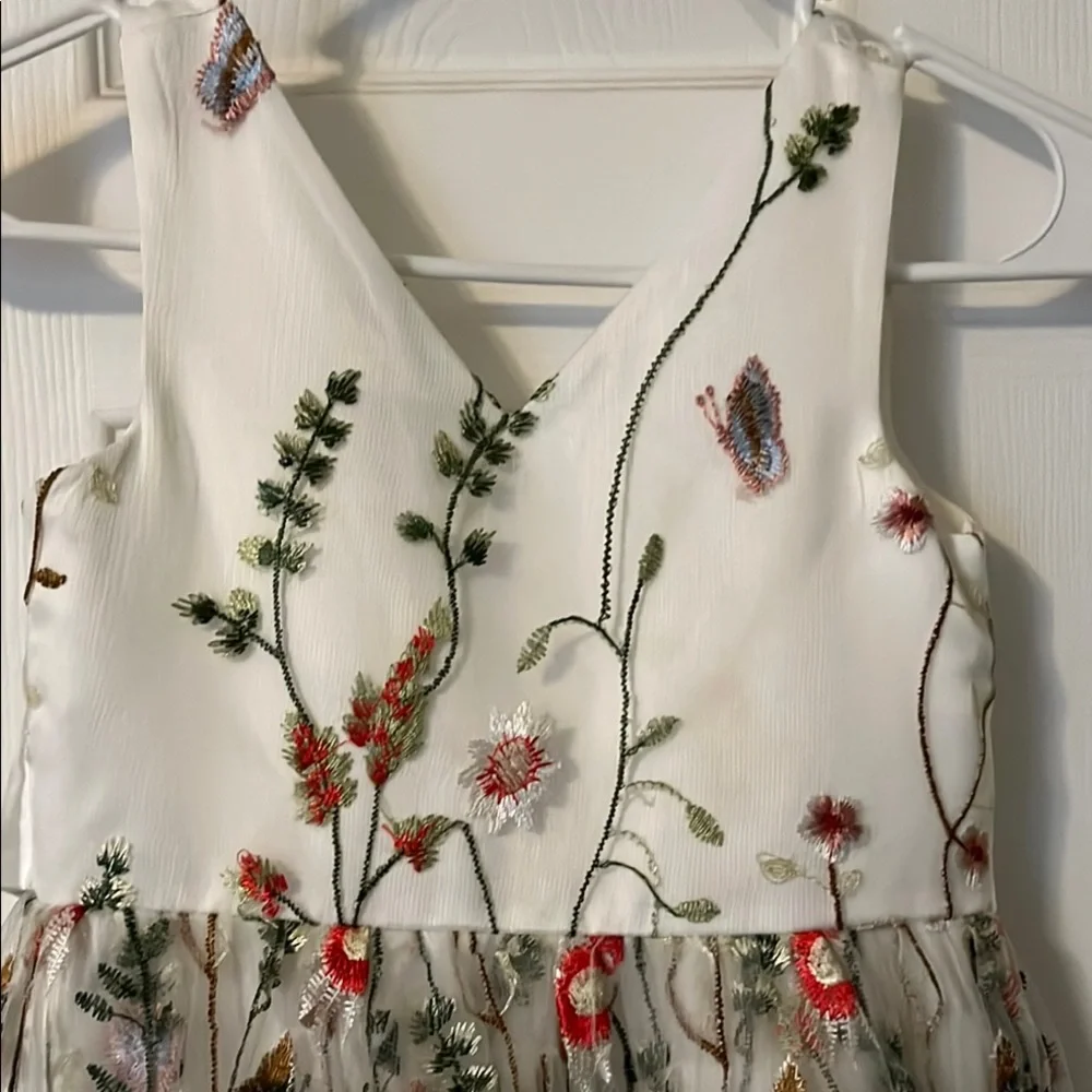 Elegant Cream and Red A-line V-neck Wedding Dress - Picture 2 of 5